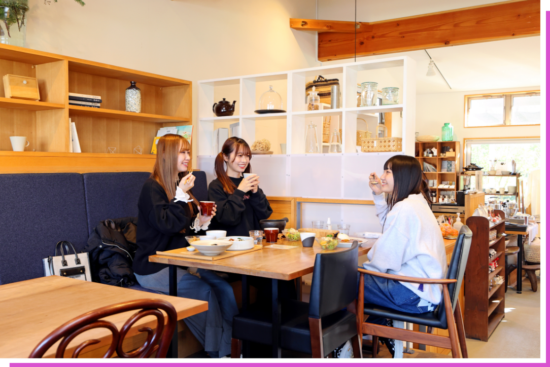 cafe 坂の下の店 BUDOUNOTANE Photo