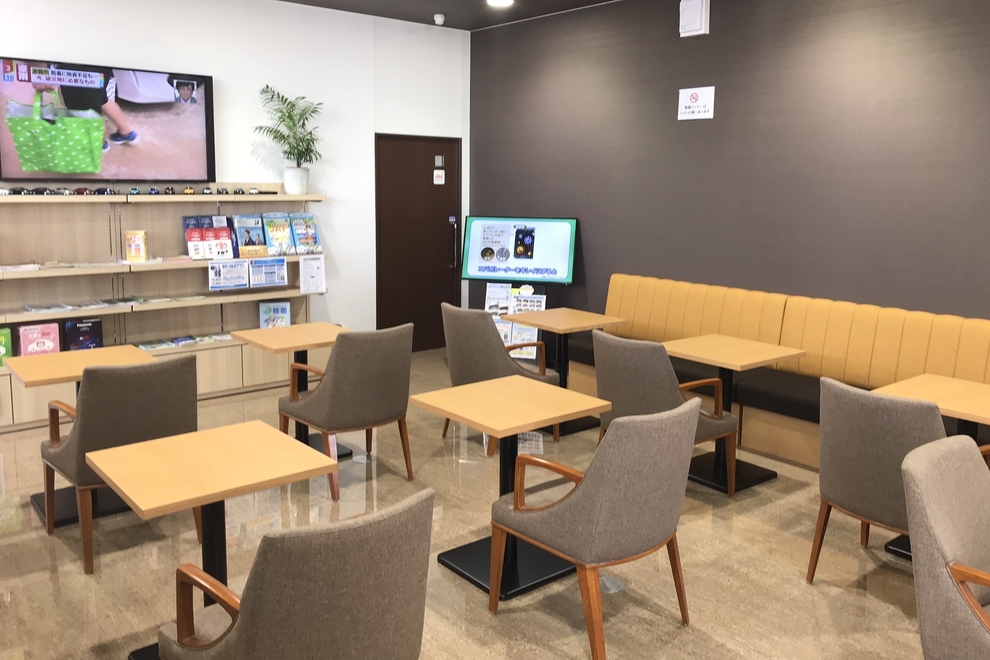 那珂川店 内観